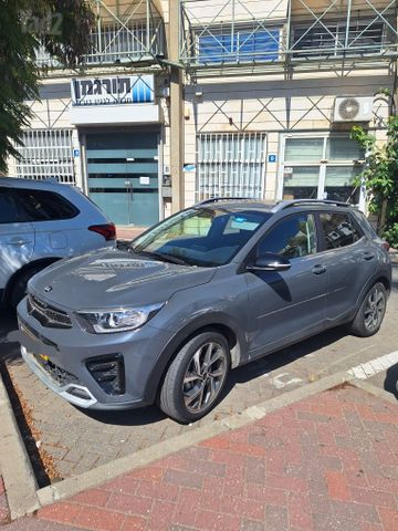 קיה סטוניק
