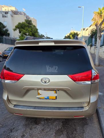 טויוטה סיינה