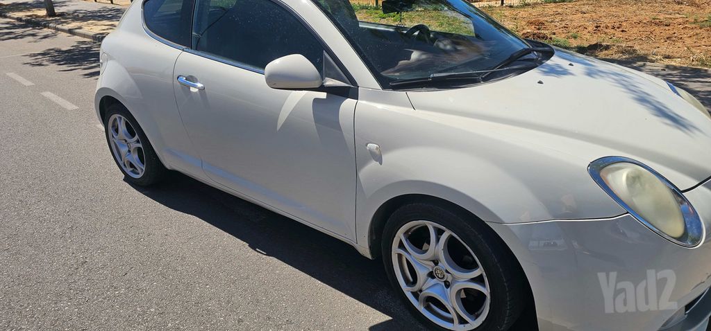 אלפא רומיאו מיטו