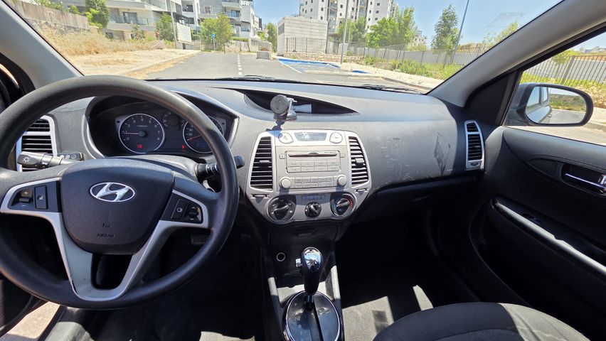 יונדאי i20