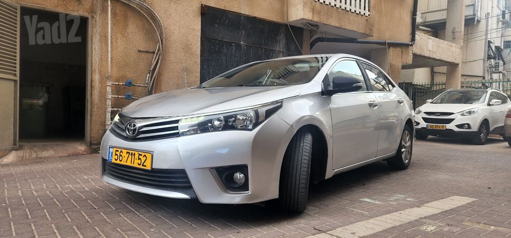 מודעת רכב טויוטה קורולה