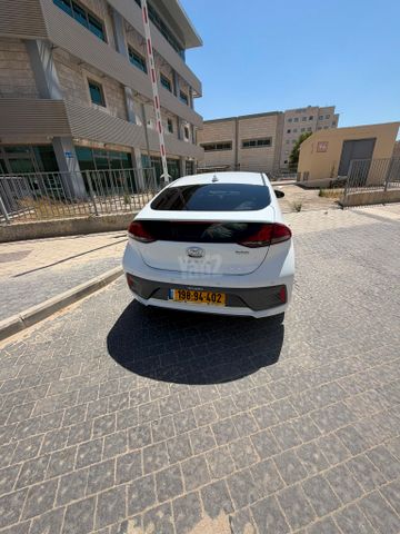 יונדאי איוניק