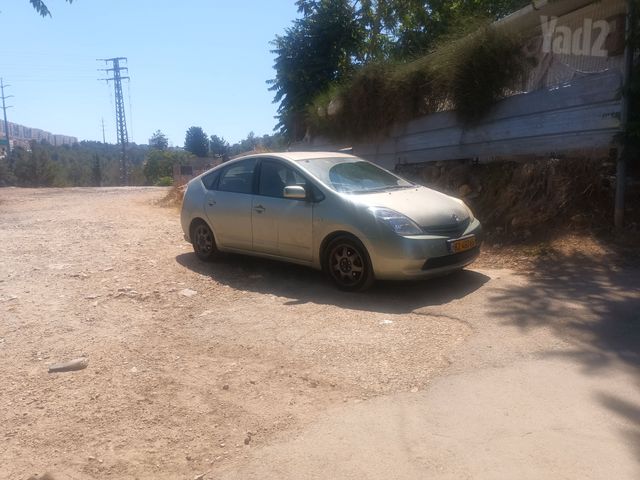 טויוטה פריוס