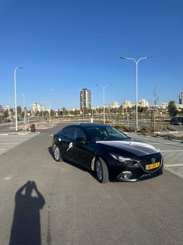 מאזדה 3