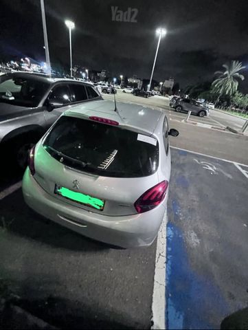 מודעת רכב פיג'ו 208