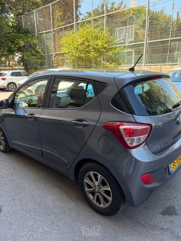 יונדאי i10