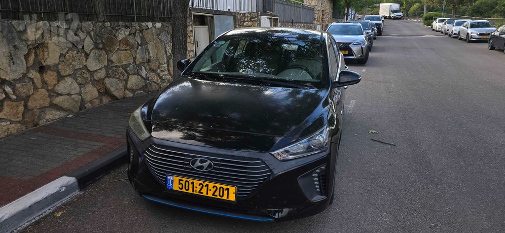 יונדאי איוניק