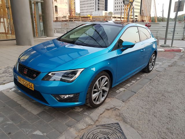 מודעת רכב סיאט לאון