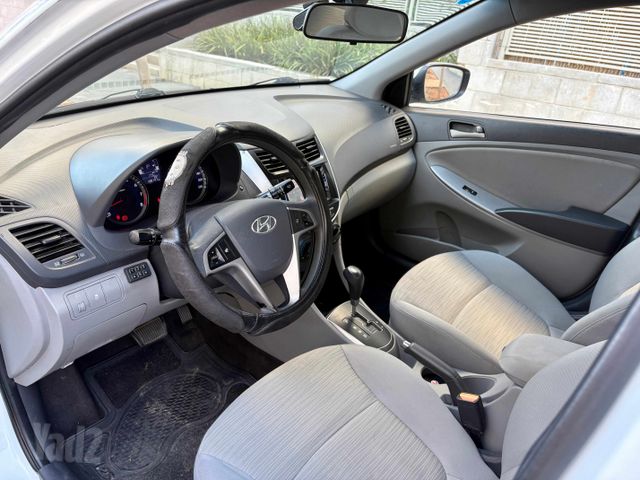 יונדאי אקסנט i25