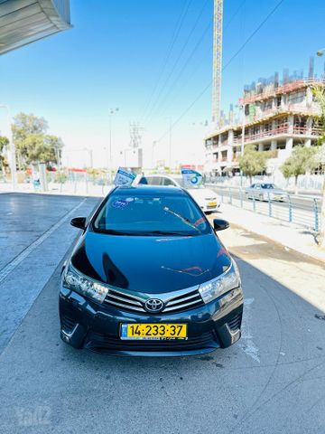 טויוטה קורולה