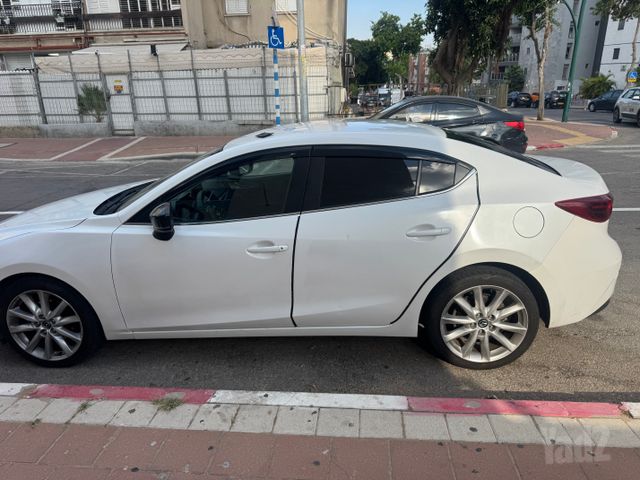 מאזדה 3