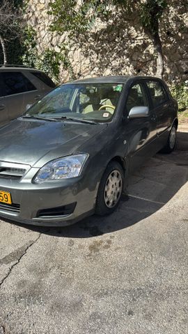 טויוטה קורולה