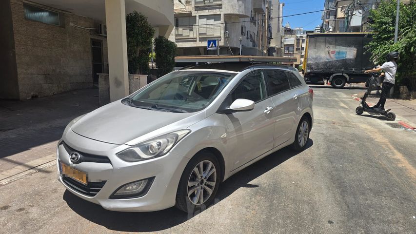 יונדאי i30
