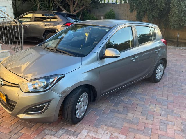 יונדאי i20