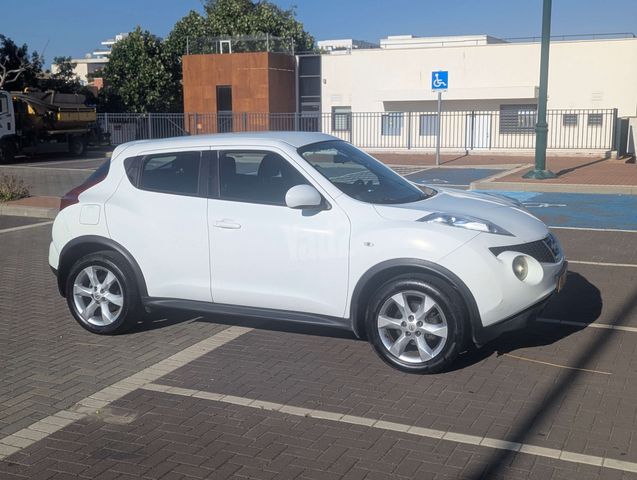 ניסאן ג'וק