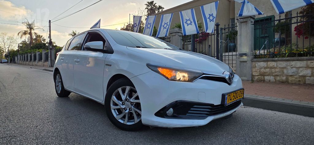 מודעת רכב טויוטה אוריס