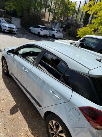 יונדאי i20