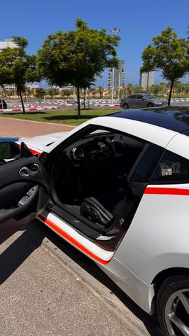 ניסאן 370Z