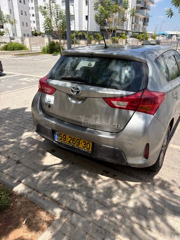 מודעת רכב טויוטה אוריס
