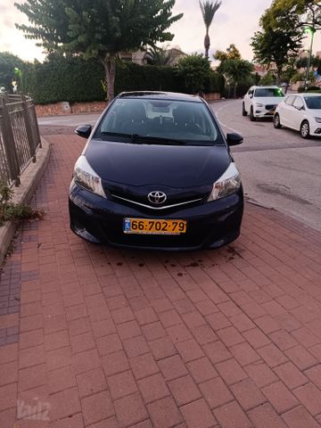 טויוטה יאריס