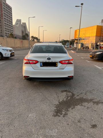 טויוטה קאמרי