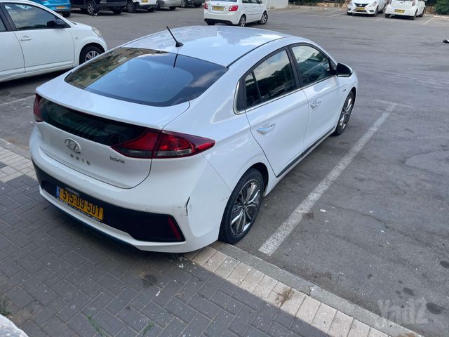 יונדאי איוניק