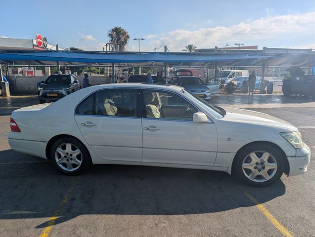 לקסוס LS