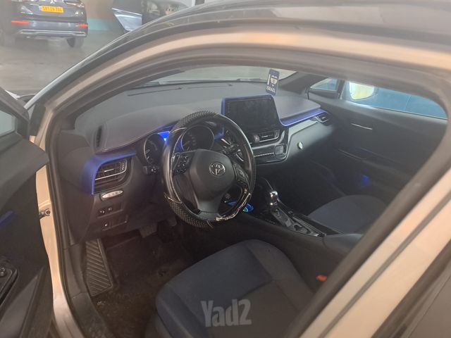 טויוטה C-HR