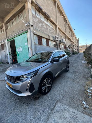 פיג'ו 3008