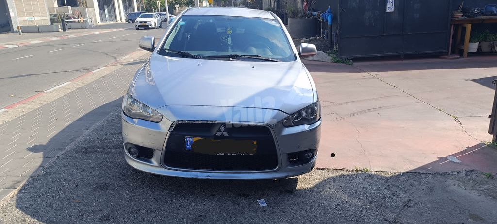 מיצובישי לנסר