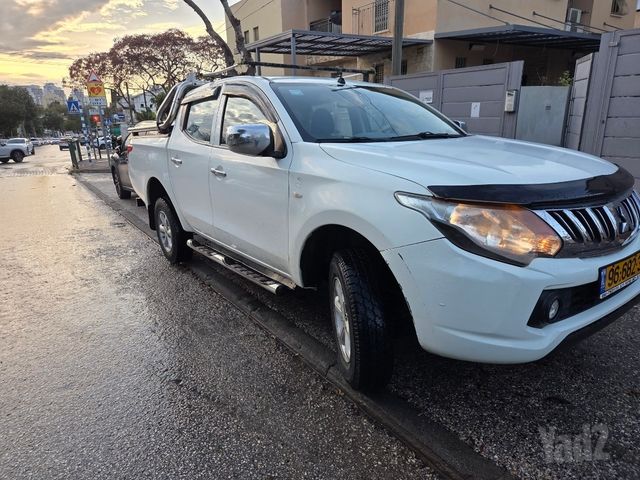 מיצובישי טרייטון / L200