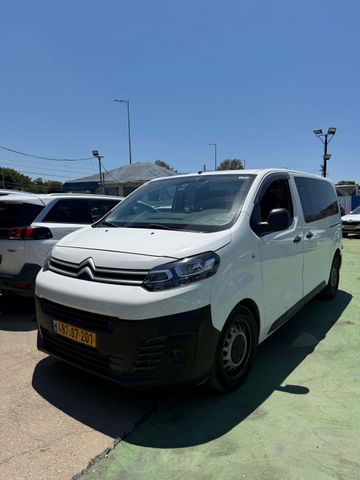מודעת רכב סיטרואן ג'אמפי