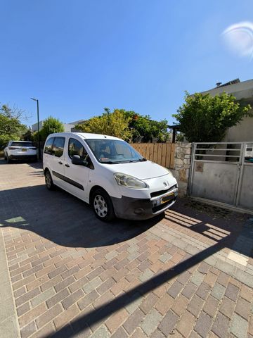 מודעת רכב פיג'ו פרטנר