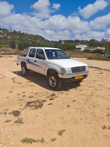 מודעת רכב טויוטה היילקס
