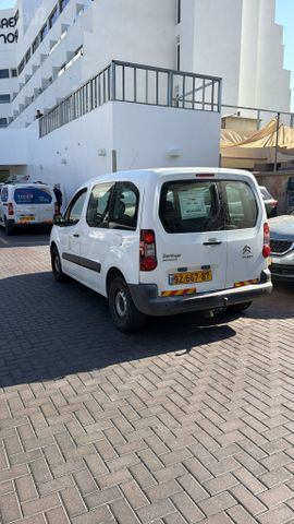מודעת רכב סיטרואן ברלינגו