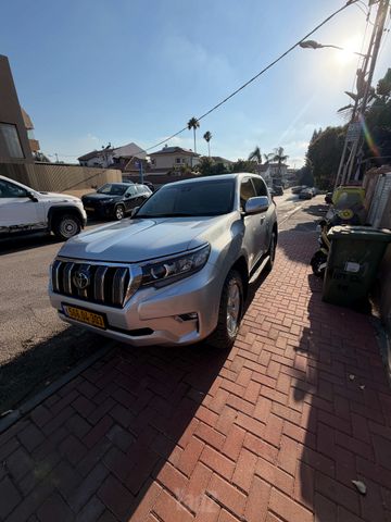 מודעת רכב טויוטה לנד קרוזר