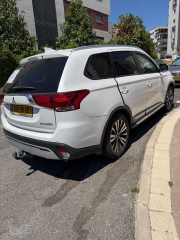 מודעת רכב מיצובישי אאוטלנדר