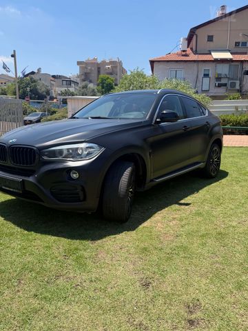 ב מ וו X6