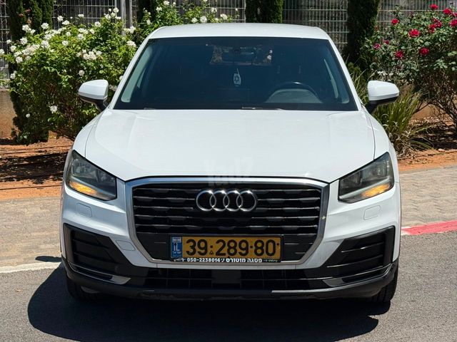 אאודי Q2