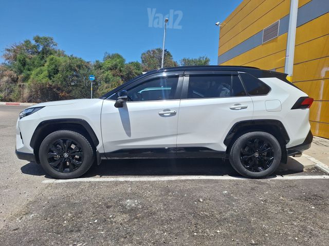 טויוטה RAV4