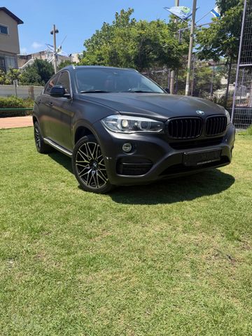 ב מ וו X6