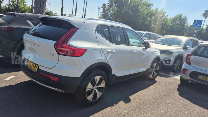 וולוו XC40
