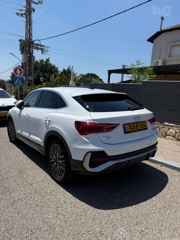 אאודי Q3