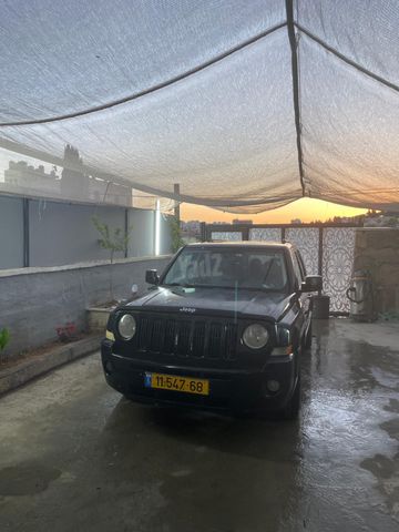 מודעת רכב ג'יפ פטריוט