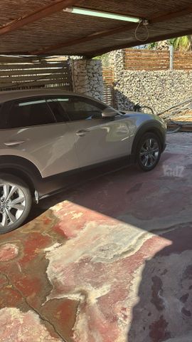 מודעת רכב מאזדה CX-30