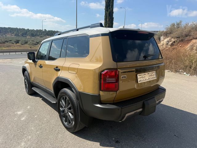 טויוטה לנד קרוזר