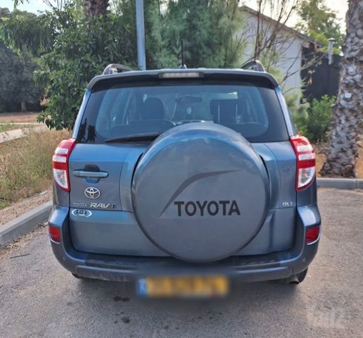 טויוטה RAV4