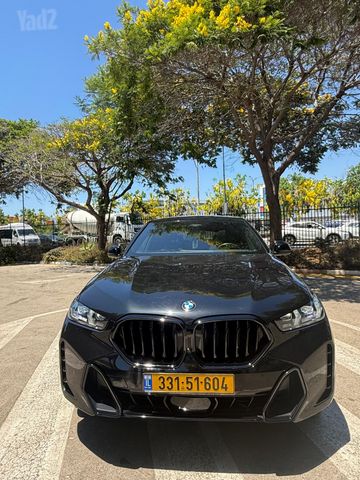 ב מ וו X6