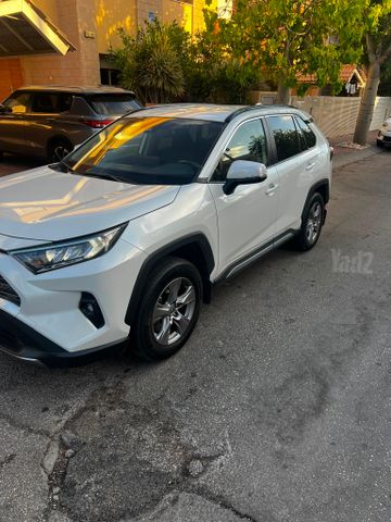 טויוטה RAV4