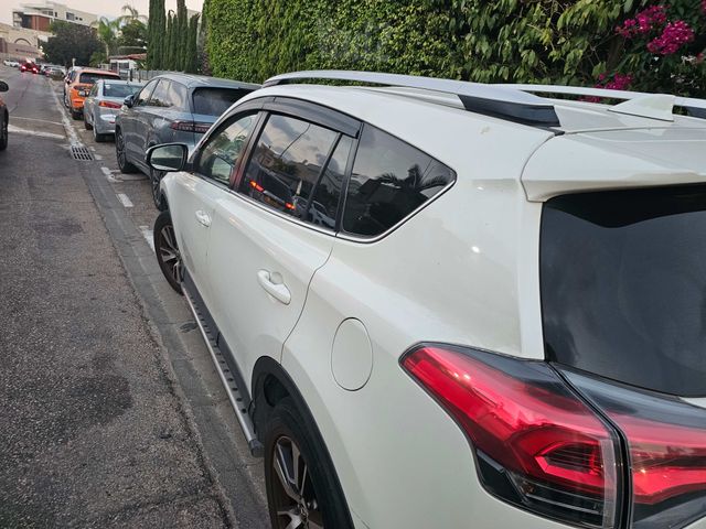 טויוטה RAV4